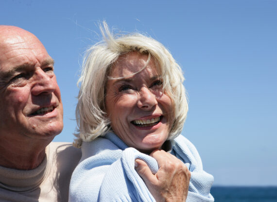 Couple de retraités heureux